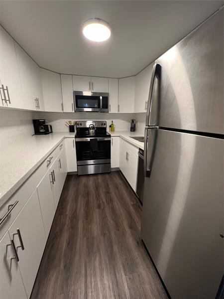 Image 4 of 22 For 2100 33rd Ave  1-1 A