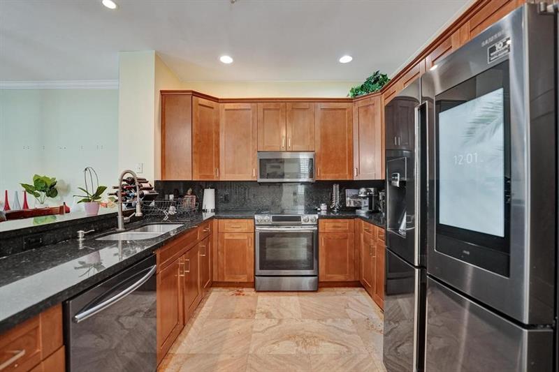 Image 4 of 15 For 2515 18th St