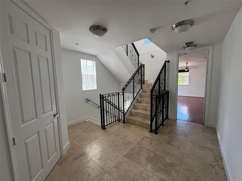 Image 9 of 15 For 2515 18th St