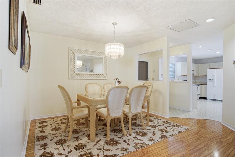 Image 10 of 31 For 6081 Landing Way  9