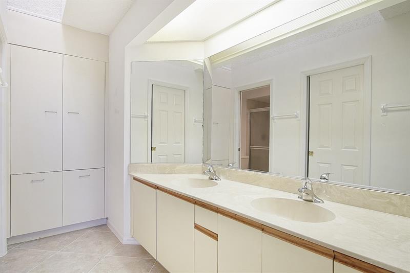 Image 15 of 31 For 6081 Landing Way  9