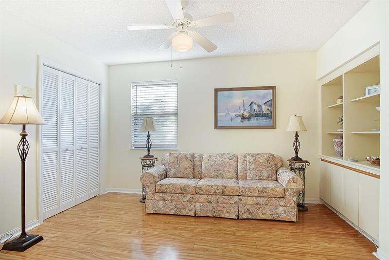 Image 19 of 31 For 6081 Landing Way  9
