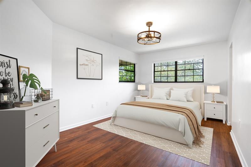 Image 8 of 40 For 927 199 St  202