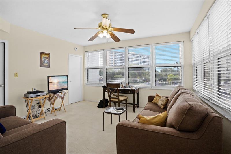 Image 16 of 28 For 3300 36th St  201