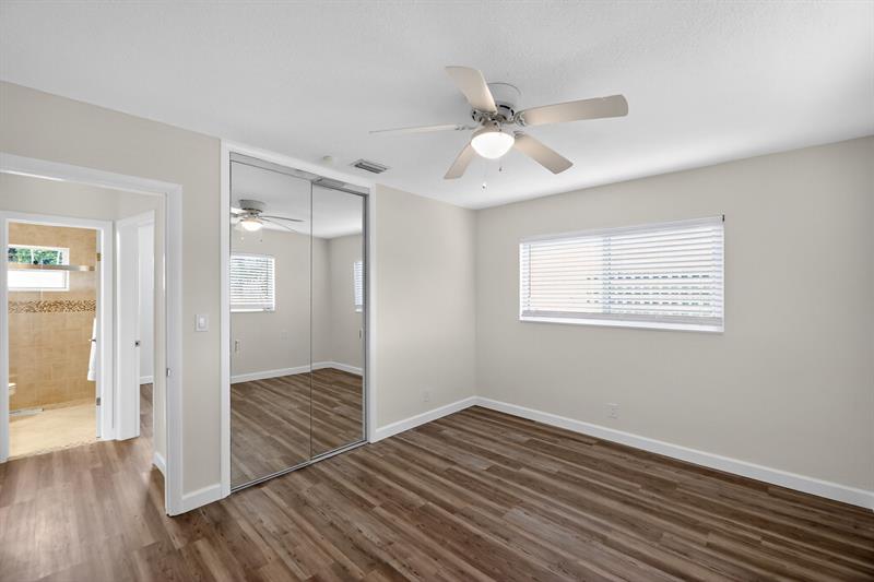 Image 20 of 41 For 245 3rd St  