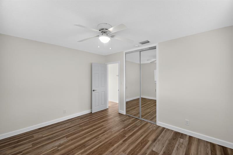 Image 22 of 41 For 245 3rd St  