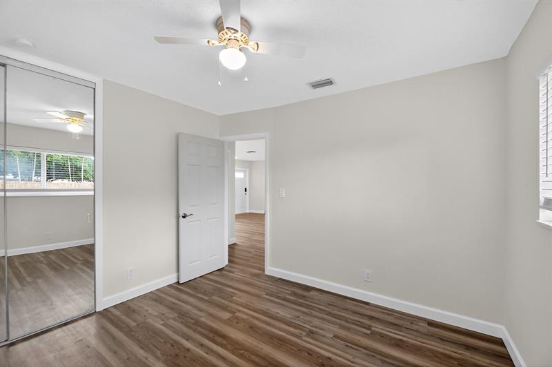 Image 27 of 41 For 245 3rd St  