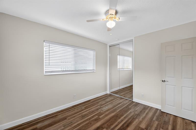 Image 28 of 41 For 245 3rd St  