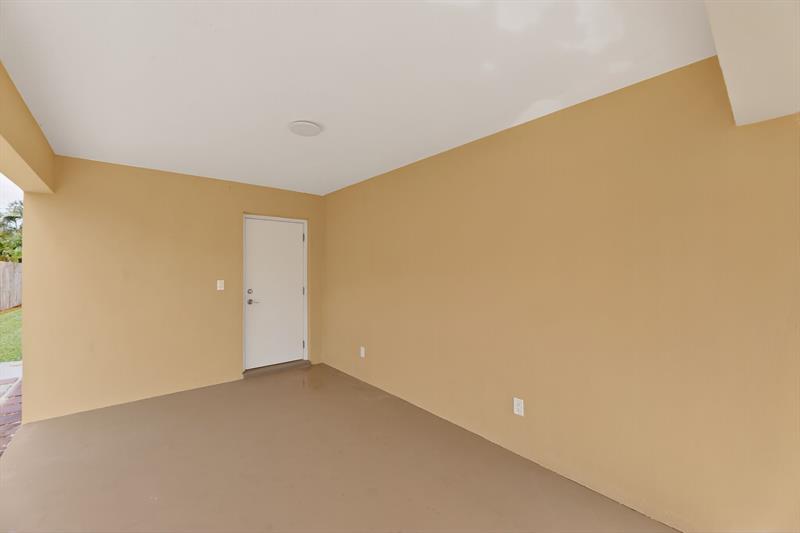 Image 32 of 41 For 245 3rd St  