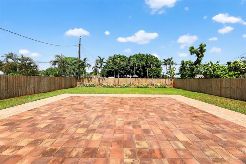 Image 36 of 41 For 245 3rd St  