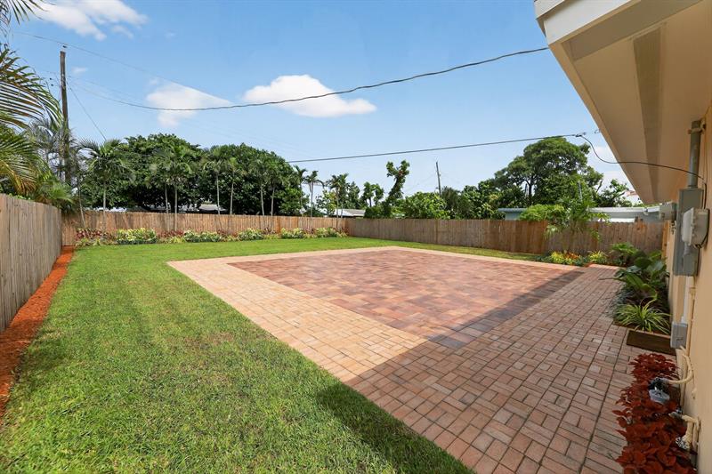 Image 37 of 41 For 245 3rd St  