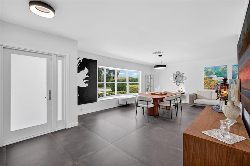 Image 4 of 60 For 2720 59th St