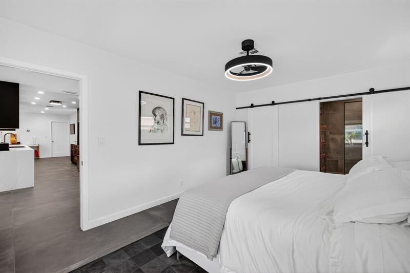 Image 42 of 60 For 2720 59th St