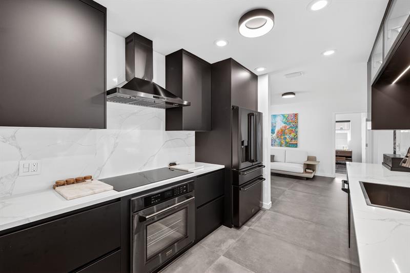 Image 6 of 60 For 2720 59th St