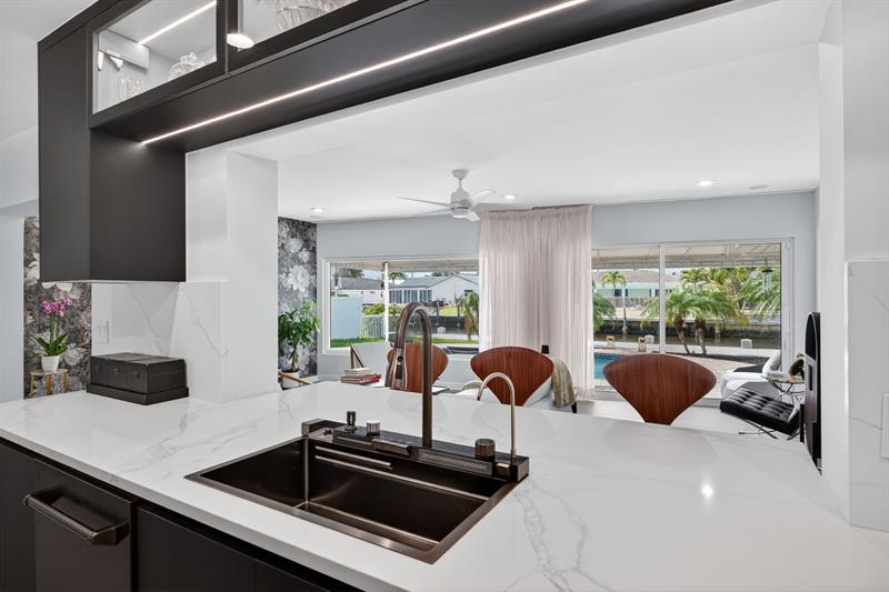 Image 8 of 60 For 2720 59th St