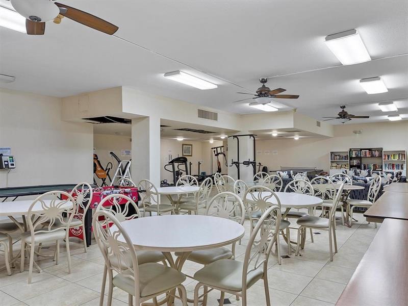 Image 17 of 17 For 427 Golden Isles Dr  14b