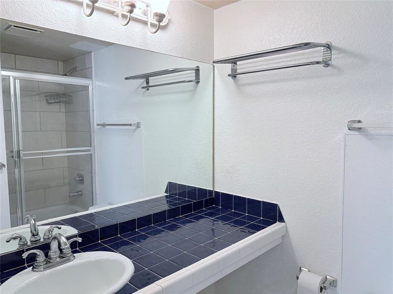 Image 10 of 20 For 2998 48th Ter  431