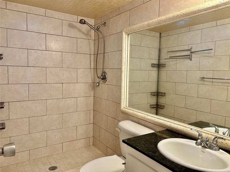 Image 15 of 20 For 2998 48th Ter  431