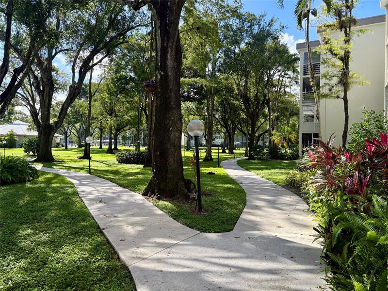 Image 17 of 20 For 2998 48th Ter  431