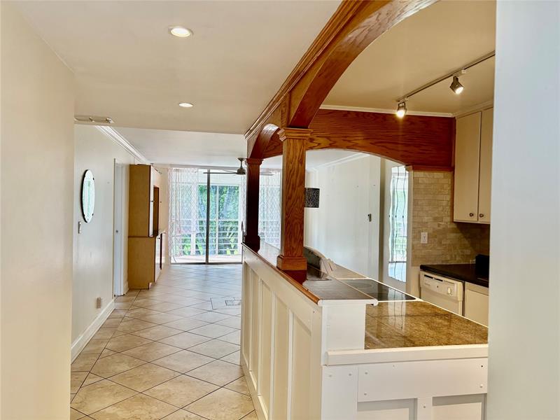 Image 4 of 20 For 2998 48th Ter  431