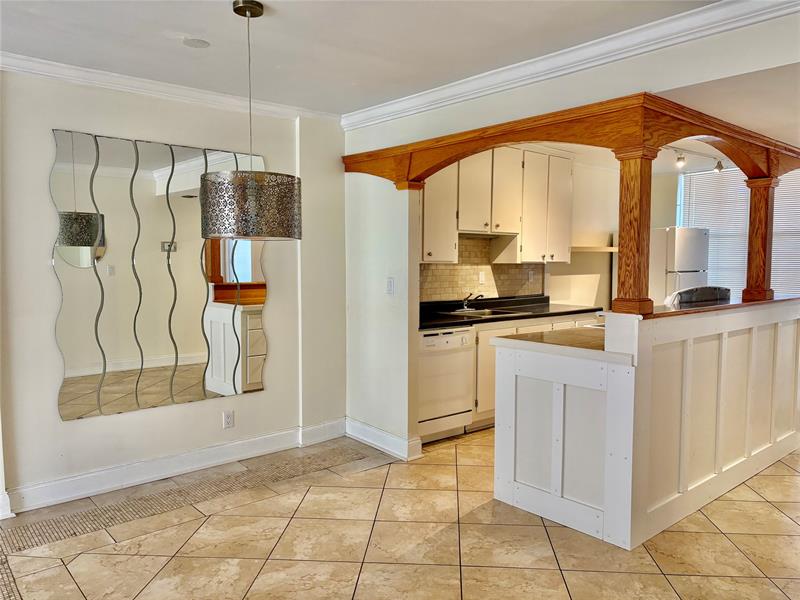 Image 5 of 20 For 2998 48th Ter  431