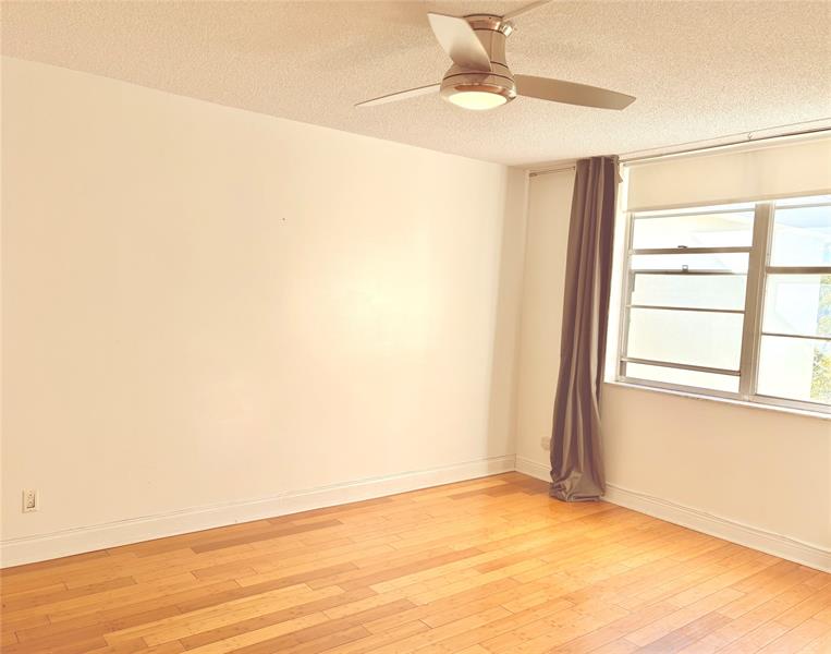 Image 9 of 20 For 2998 48th Ter  431