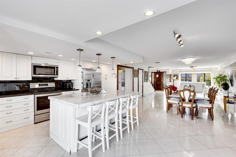 Image 12 of 46 For 16503 27th Pl  19