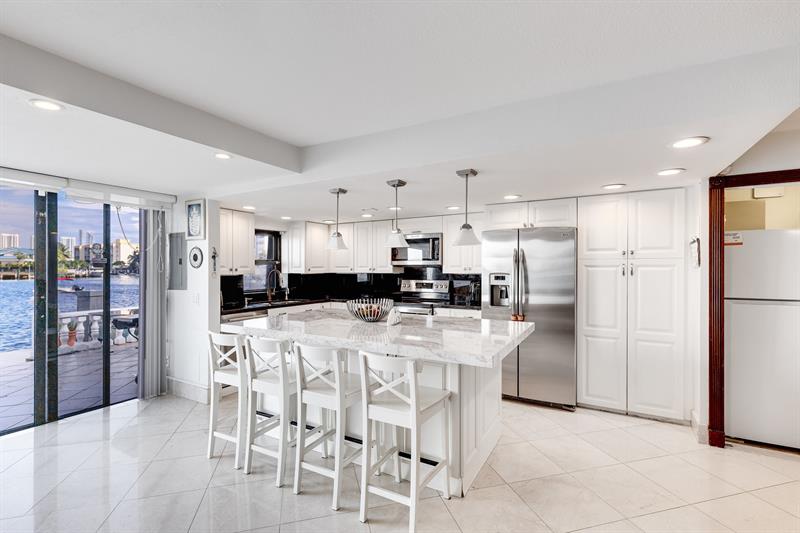 Image 3 of 46 For 16503 27th Pl  19