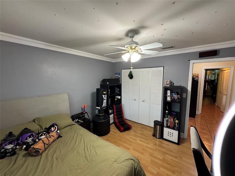 Image 21 of 37 For 718 88th Ter  718