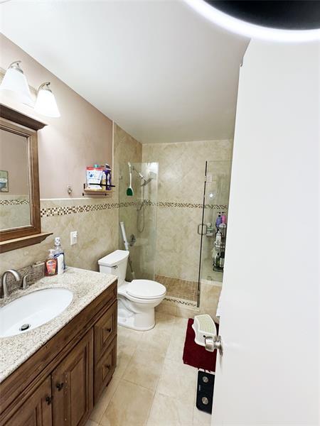 Image 27 of 37 For 718 88th Ter  718