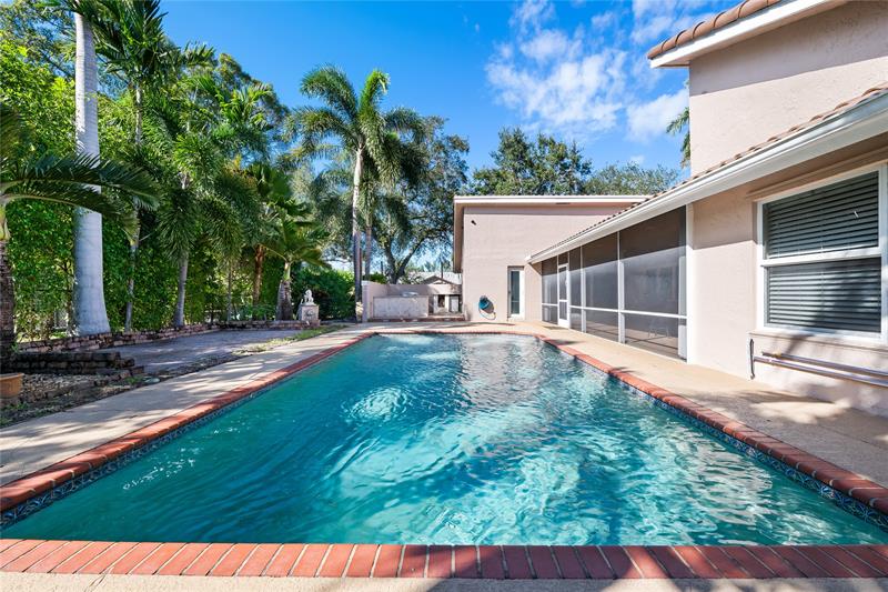 Image 13 of 35 For 5680 88th Ter