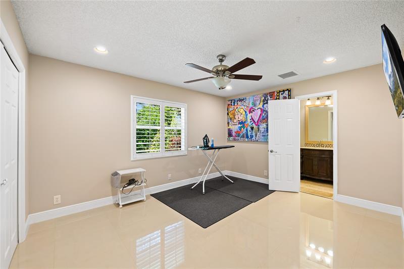 Image 19 of 35 For 5680 88th Ter