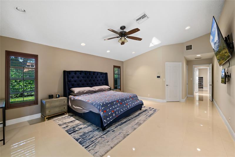 Image 22 of 35 For 5680 88th Ter