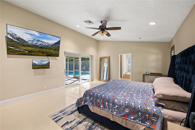 Image 23 of 35 For 5680 88th Ter