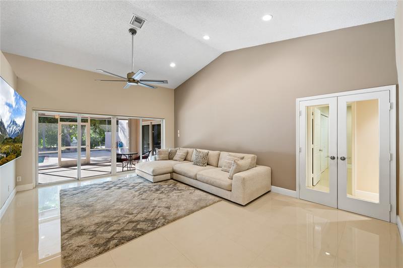 Image 3 of 35 For 5680 88th Ter