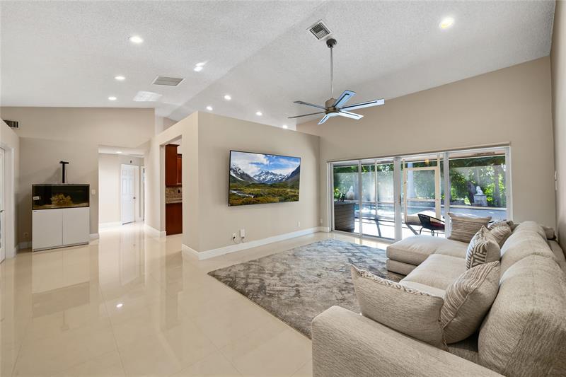 Image 8 of 35 For 5680 88th Ter