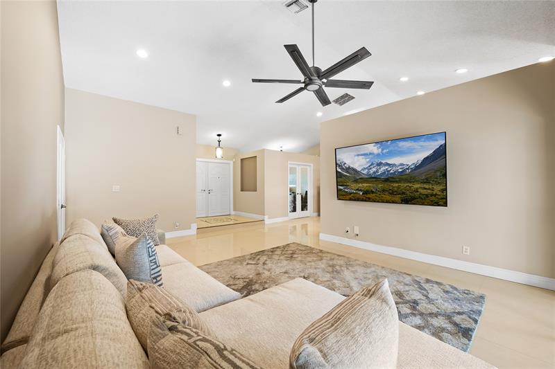 Image 9 of 35 For 5680 88th Ter