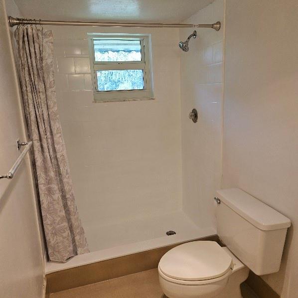 Image 15 of 21 For 4114 Inverrary Dr  14a