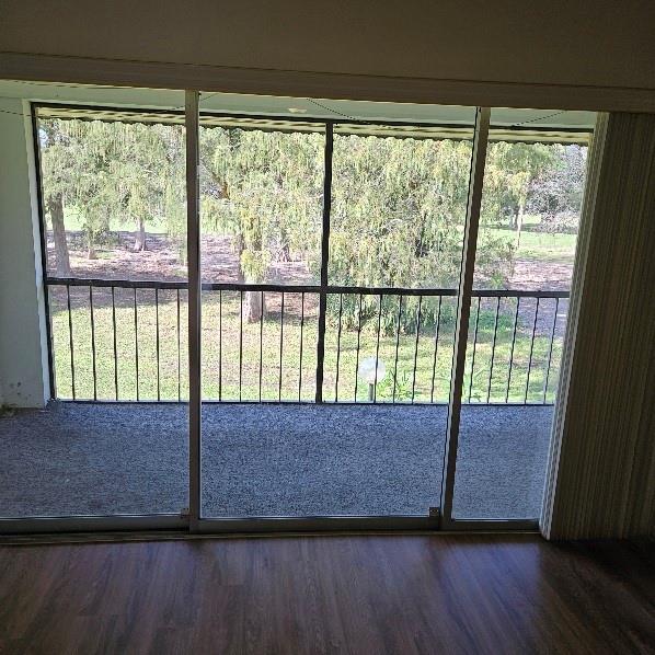 Image 20 of 21 For 4114 Inverrary Dr  14a