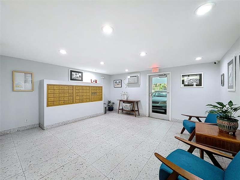 Image 12 of 77 For 700 14th Ave  406