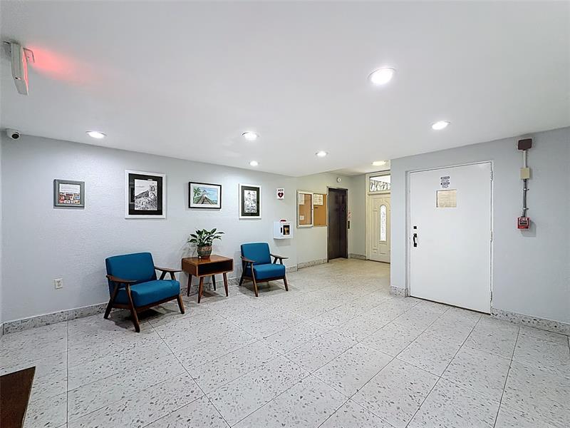 Image 14 of 77 For 700 14th Ave  406