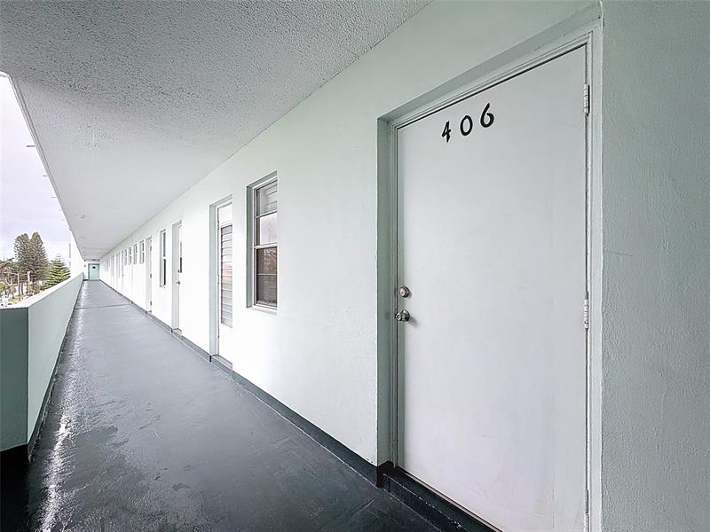 Image 19 of 77 For 700 14th Ave  406