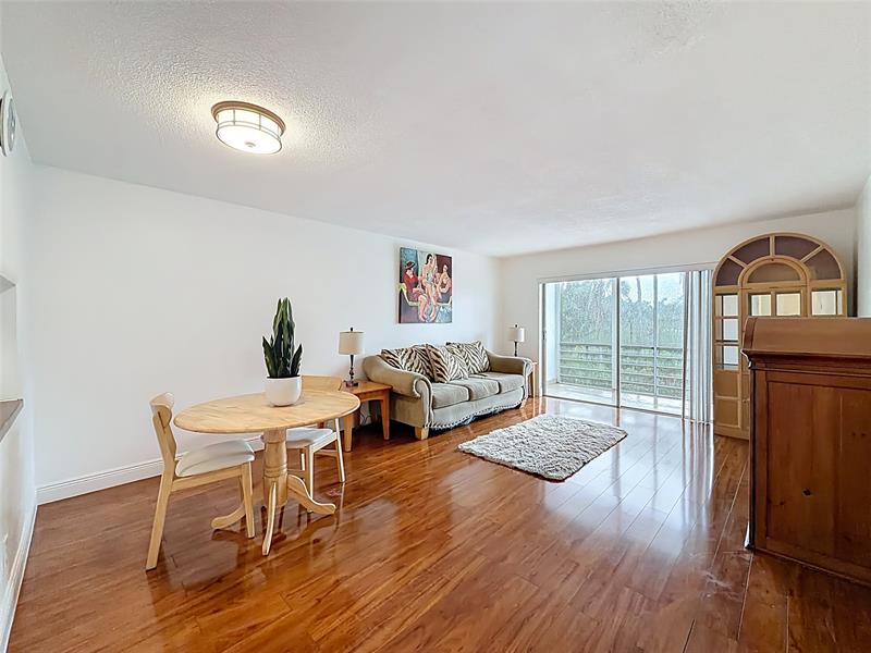 Image 29 of 77 For 700 14th Ave  406