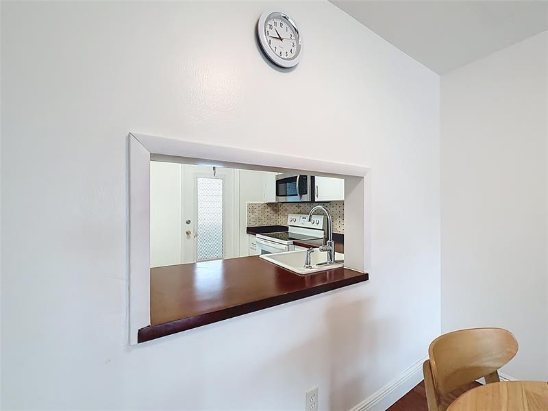 Image 31 of 77 For 700 14th Ave  406