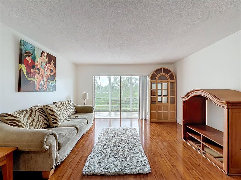 Image 34 of 77 For 700 14th Ave  406