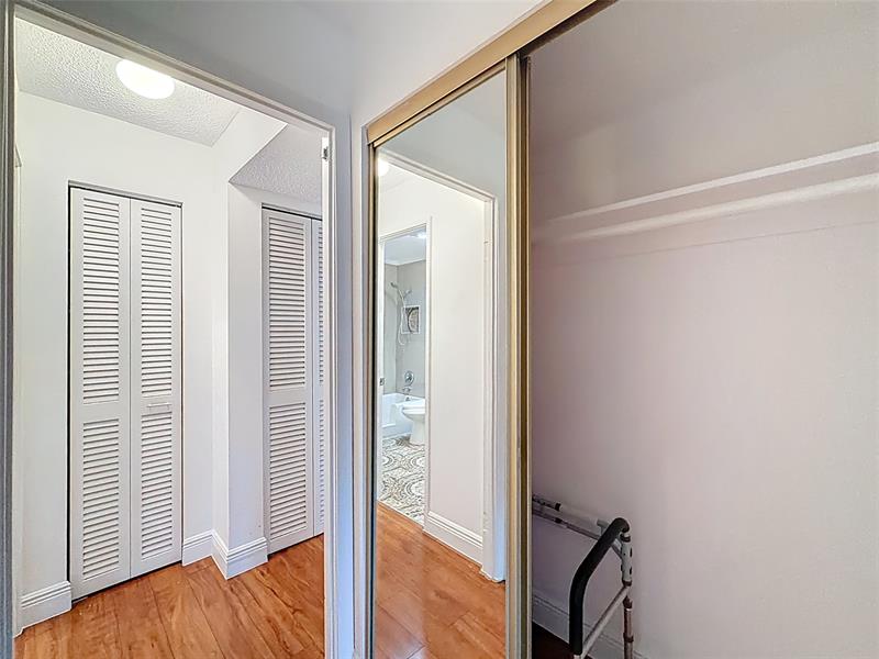 Image 46 of 77 For 700 14th Ave  406