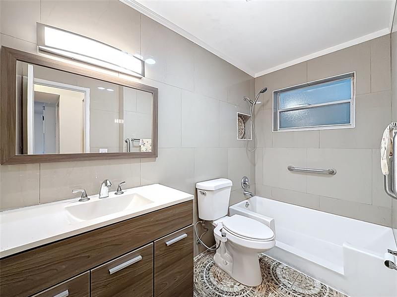 Image 47 of 77 For 700 14th Ave  406