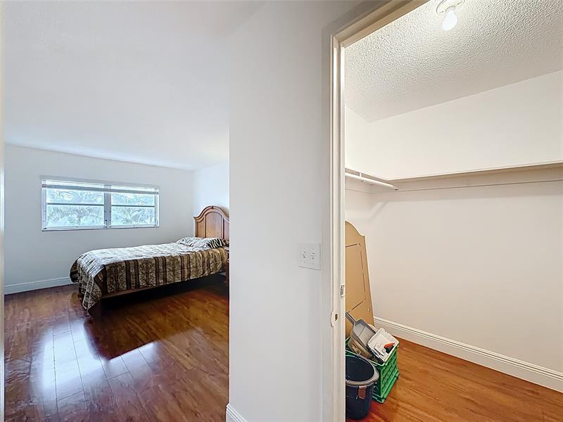 Image 48 of 77 For 700 14th Ave  406
