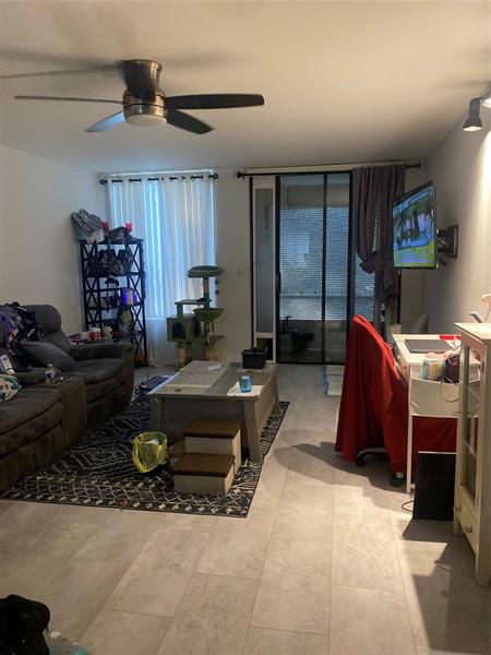 Image 2 of 10 For 6451 University Dr  112