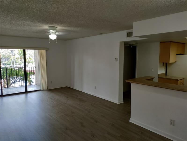 Image 6 of 35 For 9250 Atlantic Blvd  928